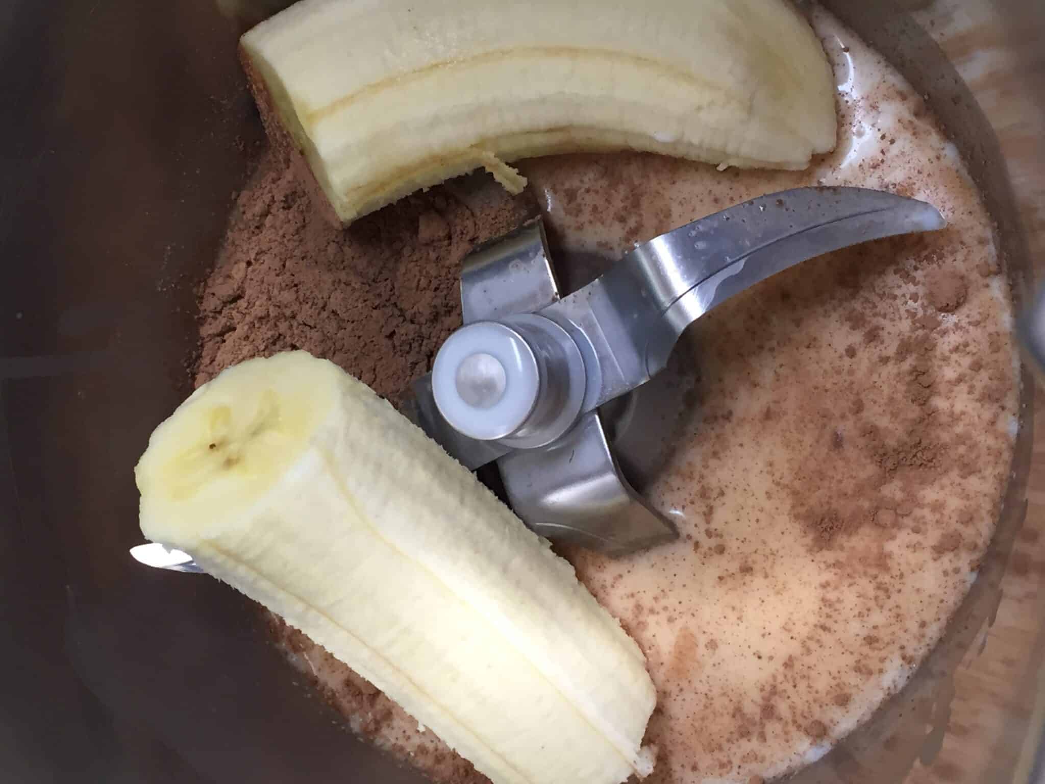Rohmilch, Kakaopulver, Banane im Thermomix